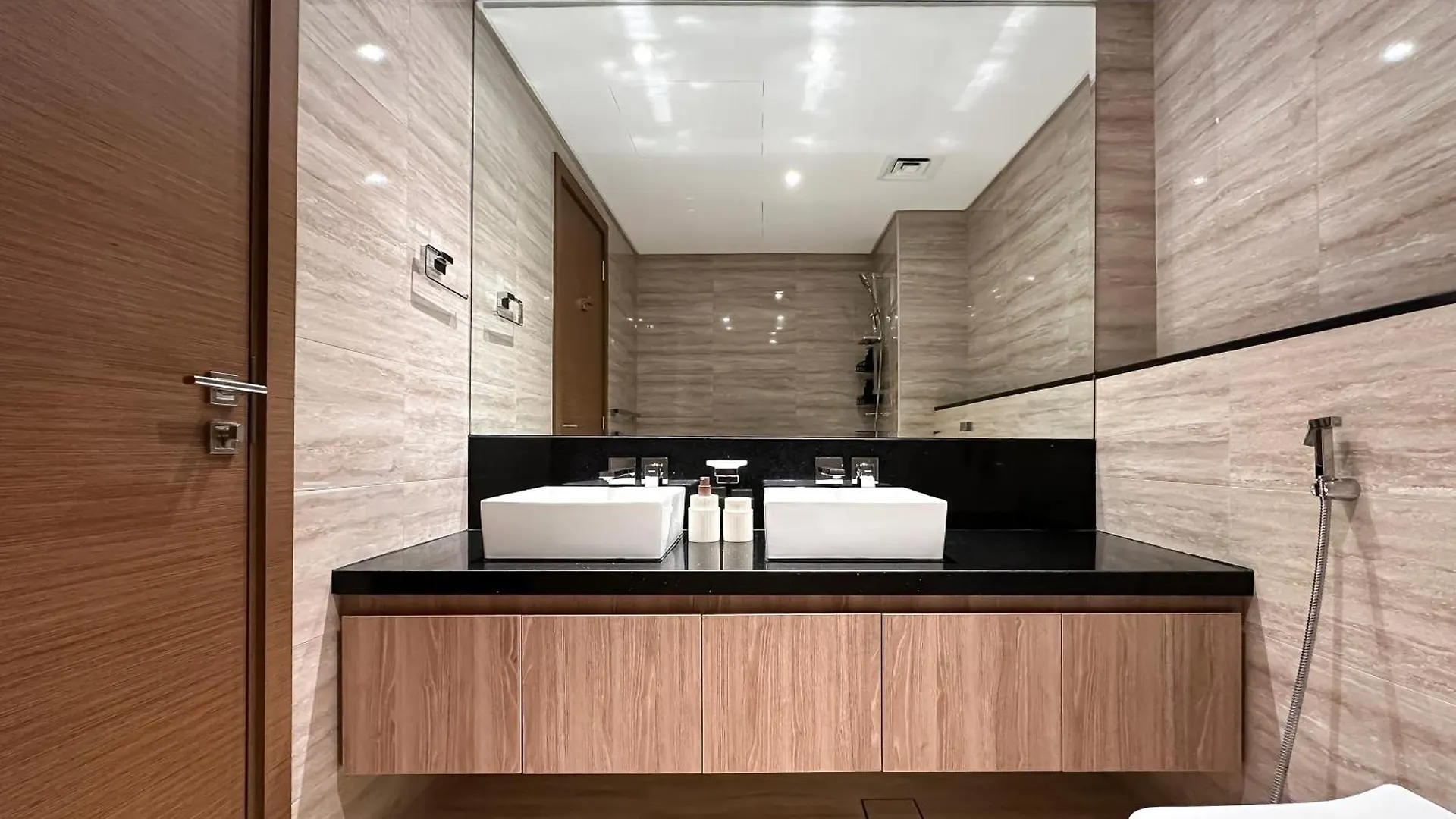 Trophy-Ride In Equestrian Elegance W Private Entr Apartment Dubai
