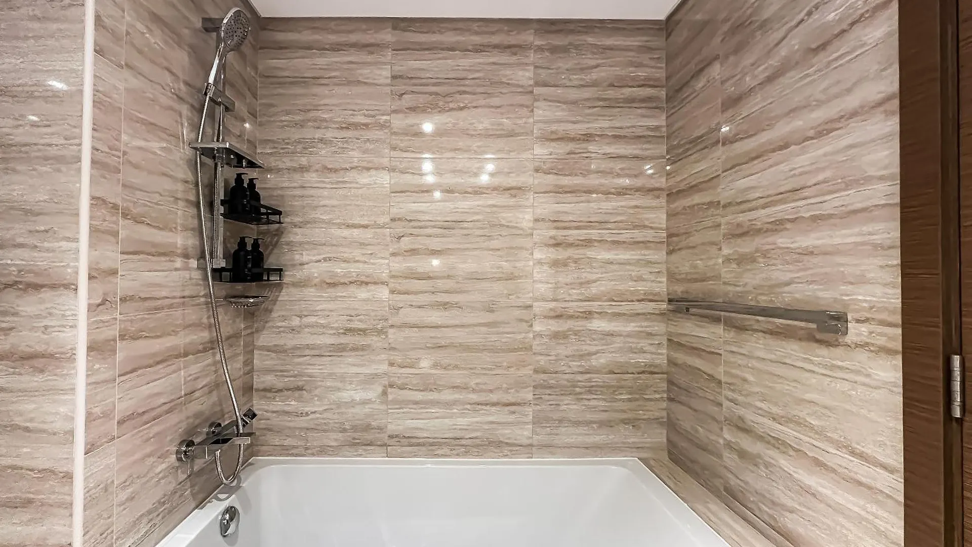 Trophy-Ride In Equestrian Elegance W Private Entr Apartment Dubai
