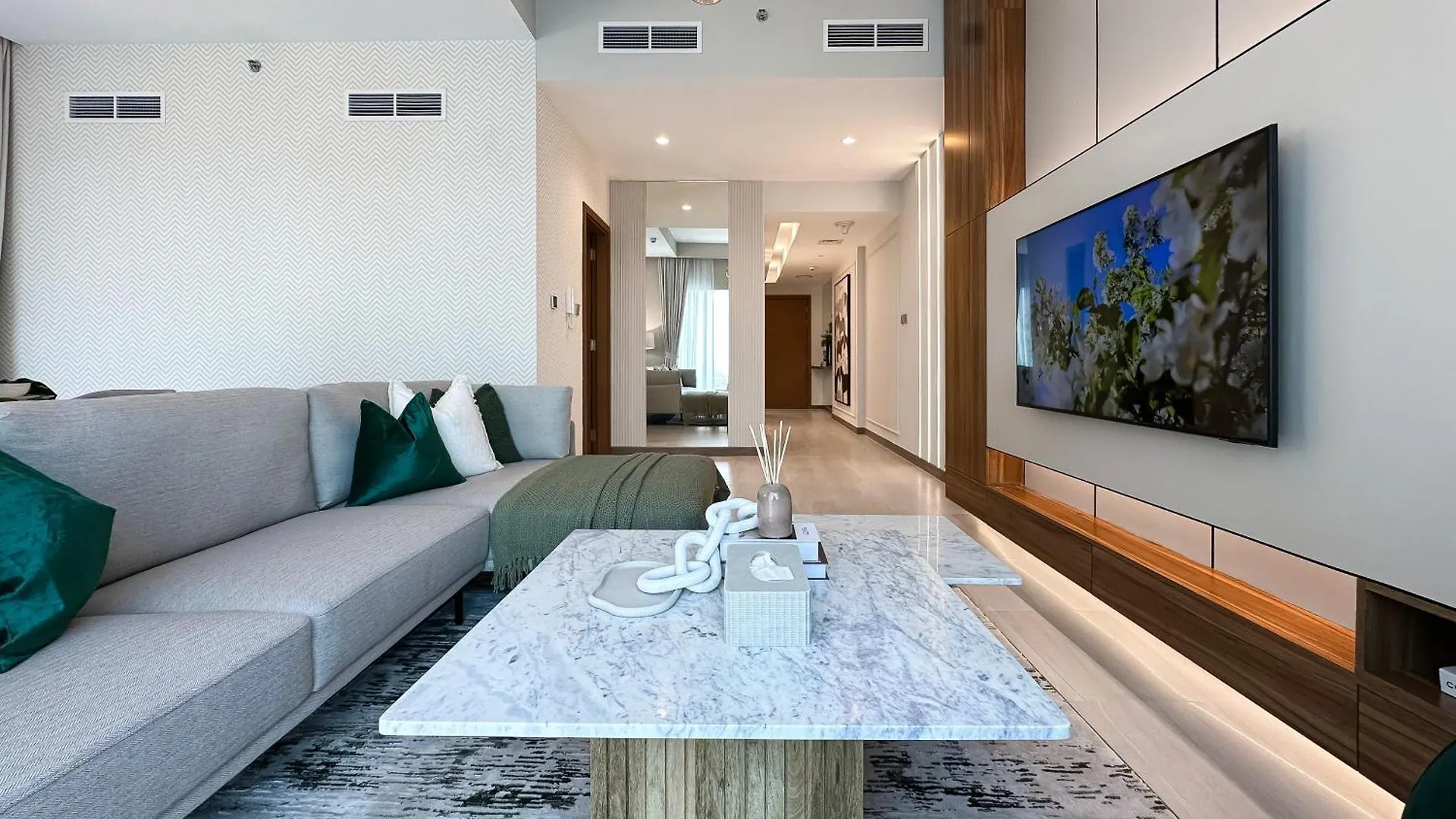 Trophy-Ride In Equestrian Elegance W Private Entr Apartment Dubai 0*,