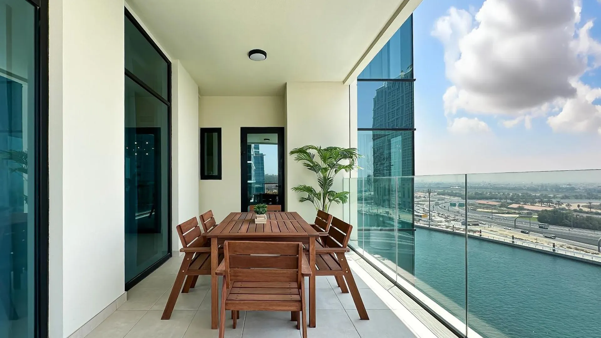 Trophy-Ride In Equestrian Elegance W Private Entr Apartment Dubai 0*,