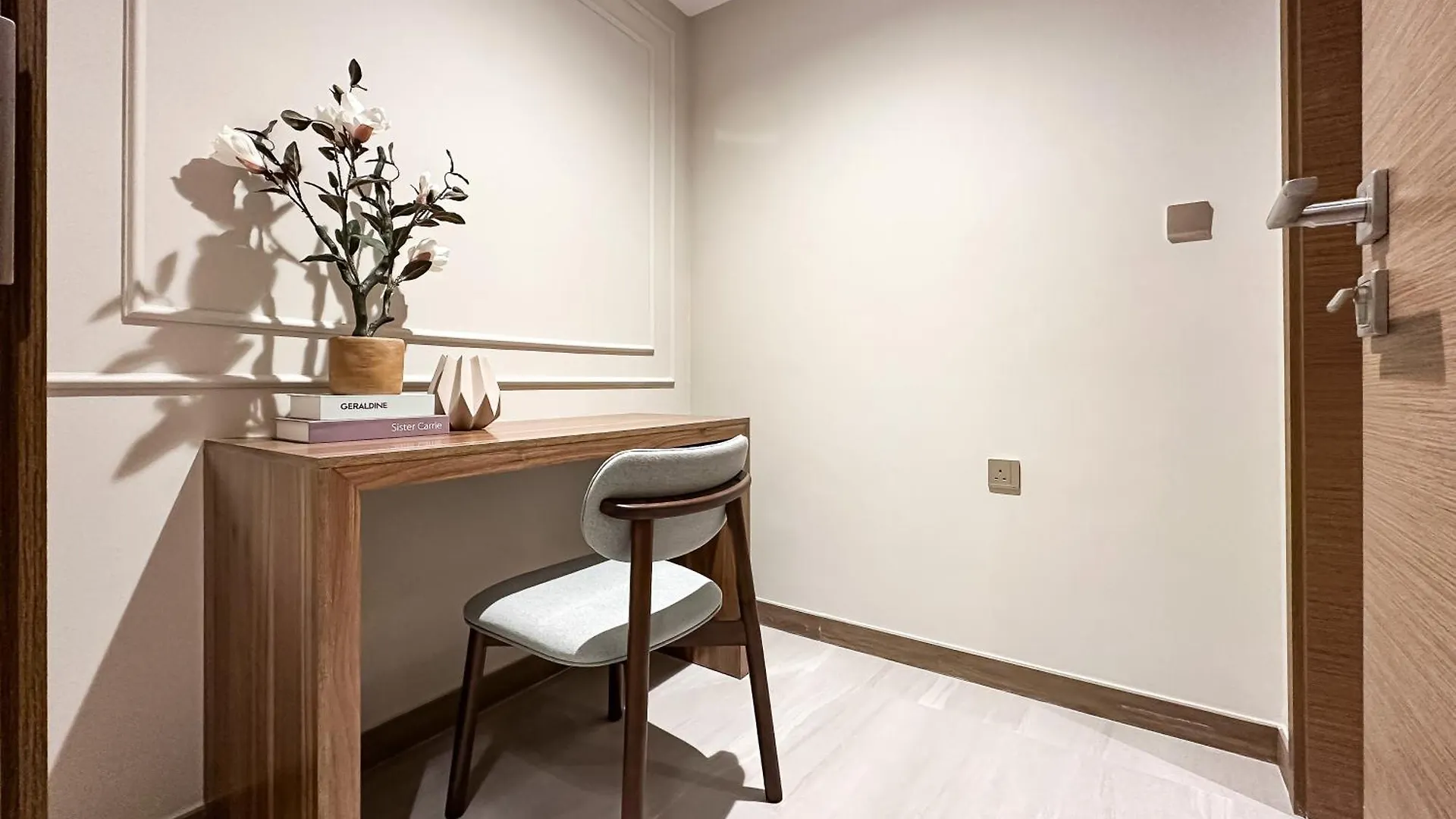Trophy-Ride In Equestrian Elegance W Private Entr Apartment Dubai United Arab Emirates