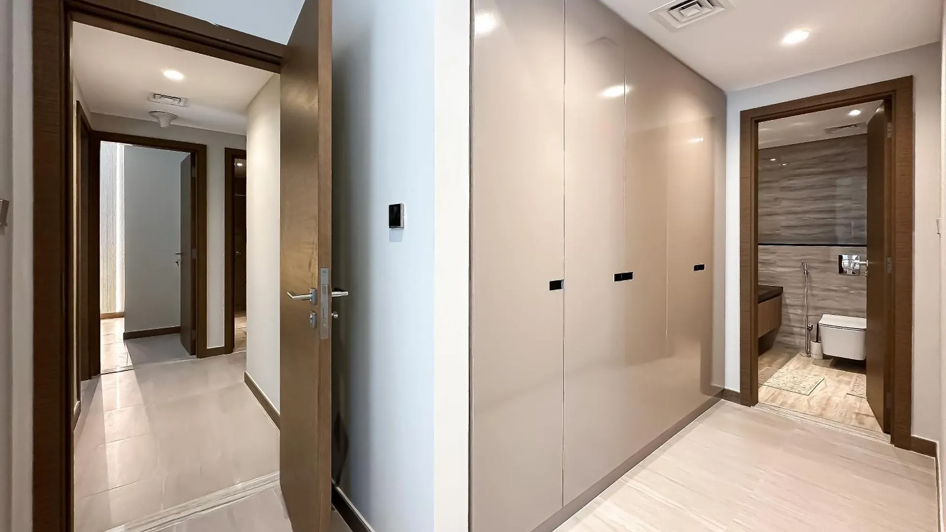 Trophy-Ride In Equestrian Elegance W Private Entr Apartment Dubai